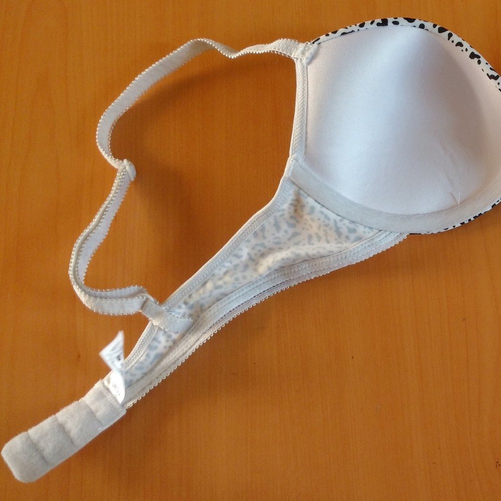 Boobs & Bloomers Bra - Picture 5 of 9